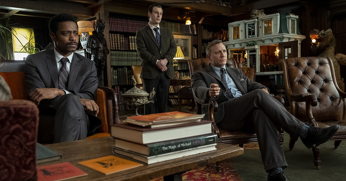 knives-out-sequel-01