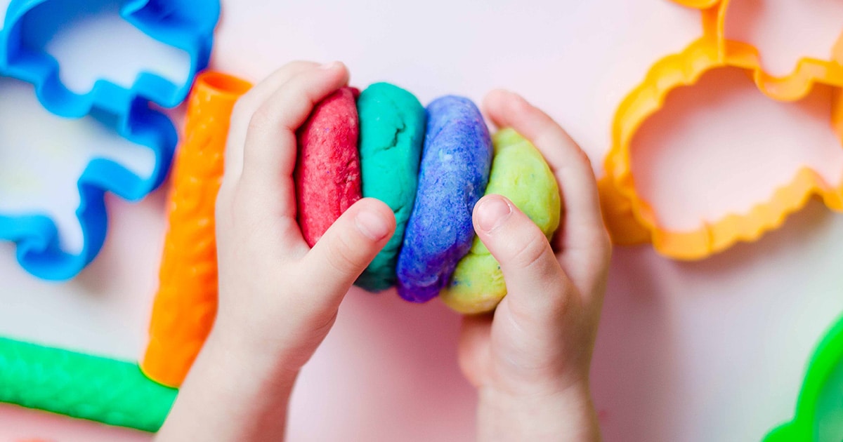 Publicistas moms /10 ιδέες δημιουργικής απασχόλησης των παιδιών από το the.family.blog