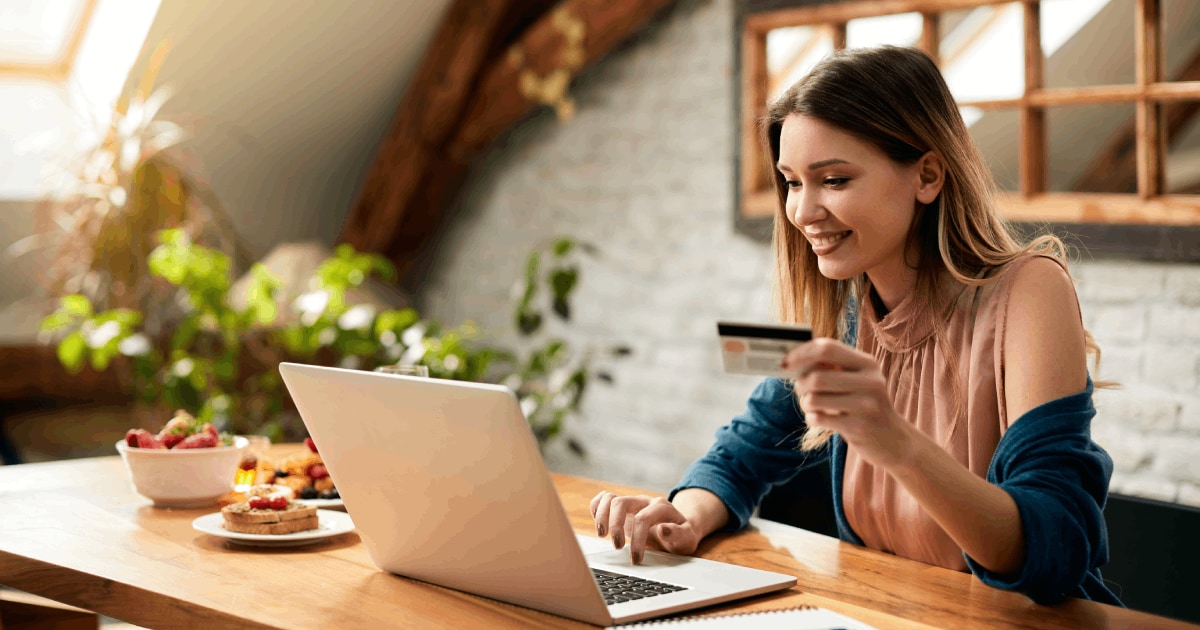 11+1 reasons why: Επιμένουμε να αγοράζουμε online!