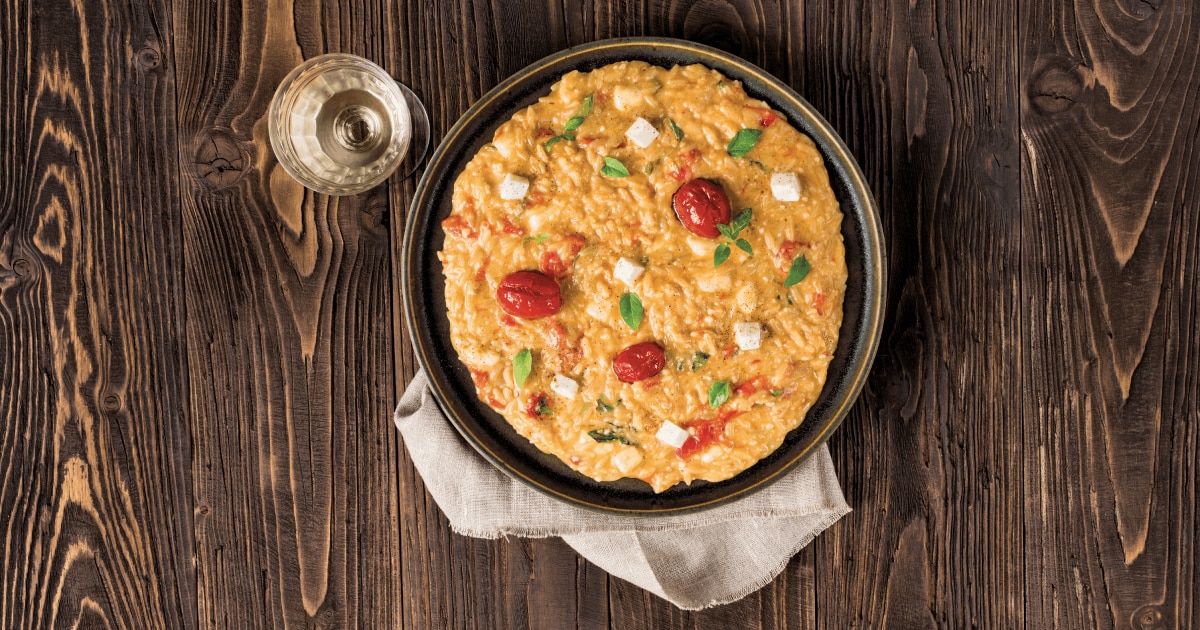 Παγκόσμια Ημέρα Ζυμαρικών – Φτιάχνουμε κριθαρότο από το «Risotti» του Πάνου Ιωαννίδη