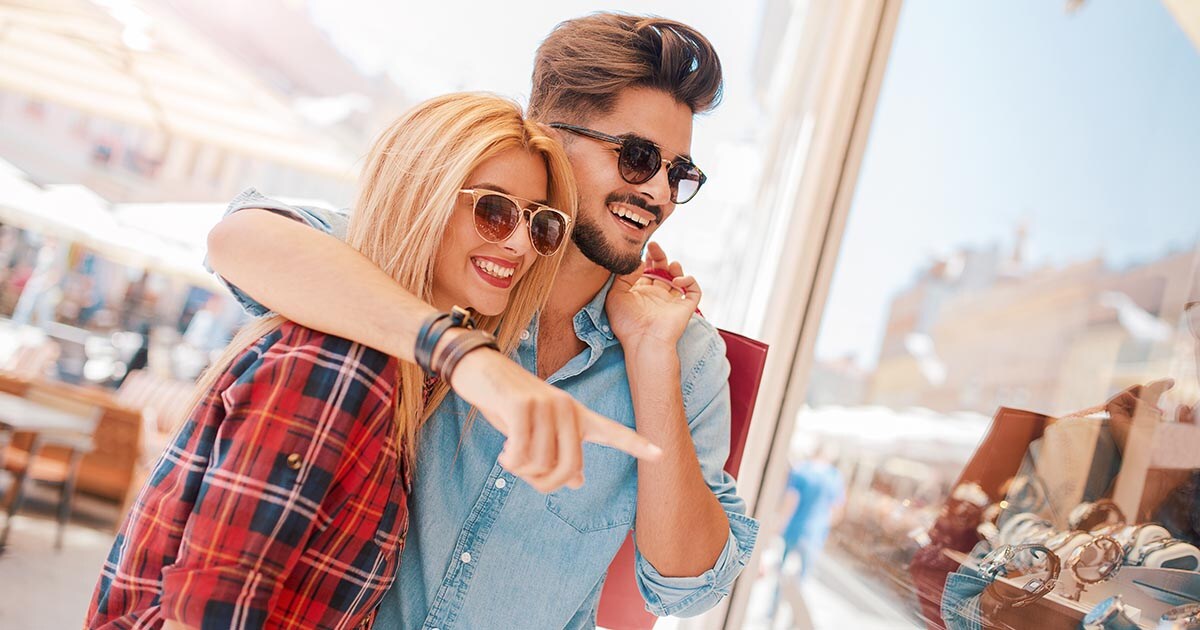 Τα SOS των καλοκαιρινών εκπτώσεων: Πέτυχε τα καλύτερα deals!