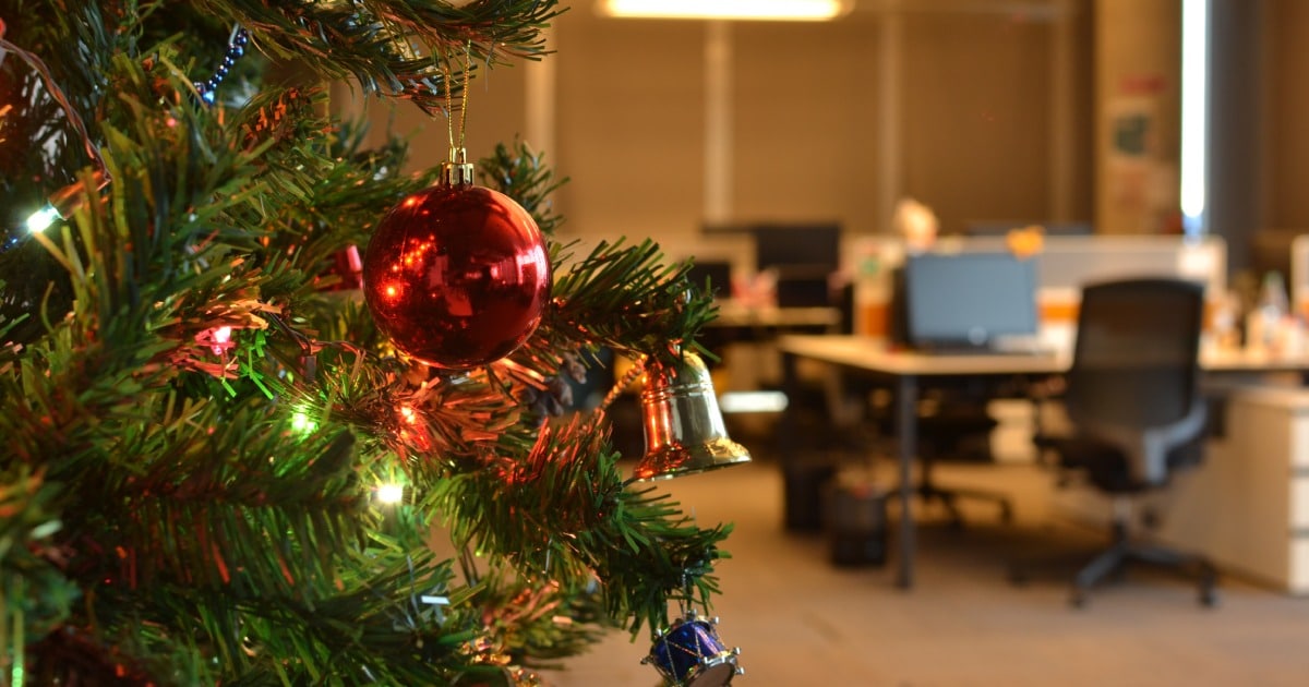 Χριστουγεννιάτικος στολισμός γραφείου: Φτιάξε γιορτινή ατμόσφαιρα